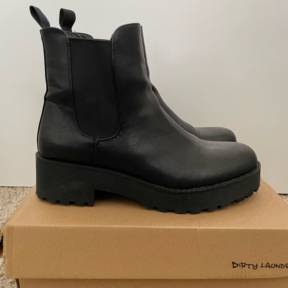 Black Chelsea lug sole boot